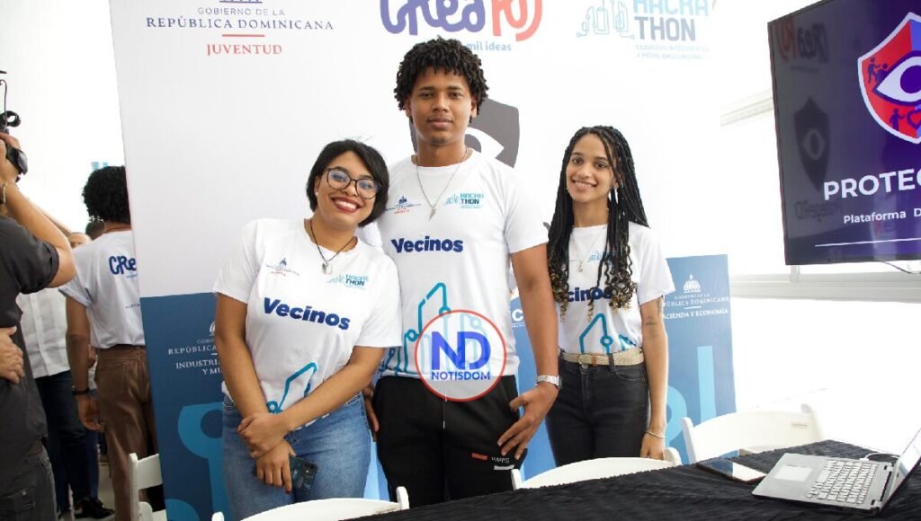 NOTISDOM FOTOS PF2025 2025 08 23T133230.885 Presidente Abinader respalda creatividad juvenil en el Hackathón de Ciudades Inteligentes y Movilidad Urbana