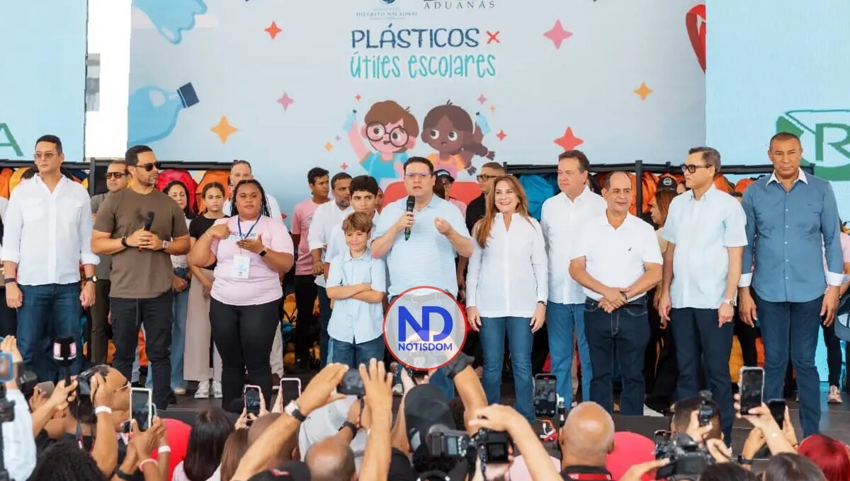 Récord! Plásticos por Escolares recolecta 15.2 millones de botellas y entrega 22,800 kits en el DN