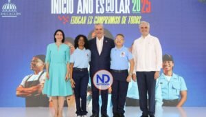 Presidente Abinader: «Que la escuela sea el centro de la comunidad para transformar valores»