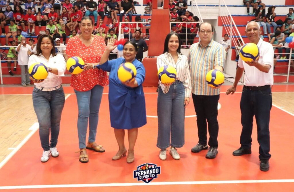 Quinto Convivio de Mini Voleibol 2025 3 Calero, Femdris, Villa Carmen y La Fe arrancan con victoria en el Quinto Convivio de Mini Voleibol 2025