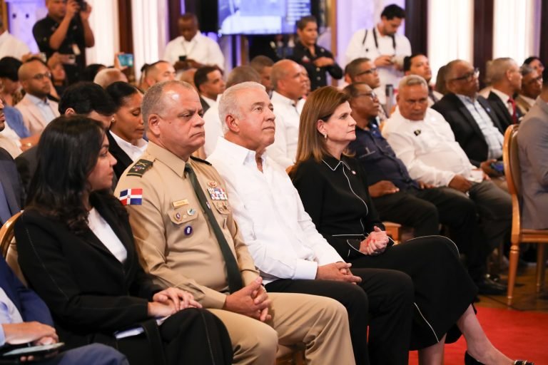 RAQUEL P Y BAUTISTA R RD tiene avances históricos en distintas áreas, dice Abinader