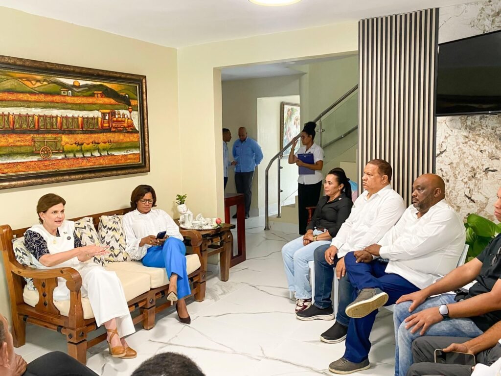 Raquel Peña y la gobernadora Rafaela Javier entregan obras en Monte Plata 4 Raquel Pena Rafaela Javier Gomeray otros 1 Raquel Peña y la gobernadora Rafaela Javier entregan obras en Monte Plata