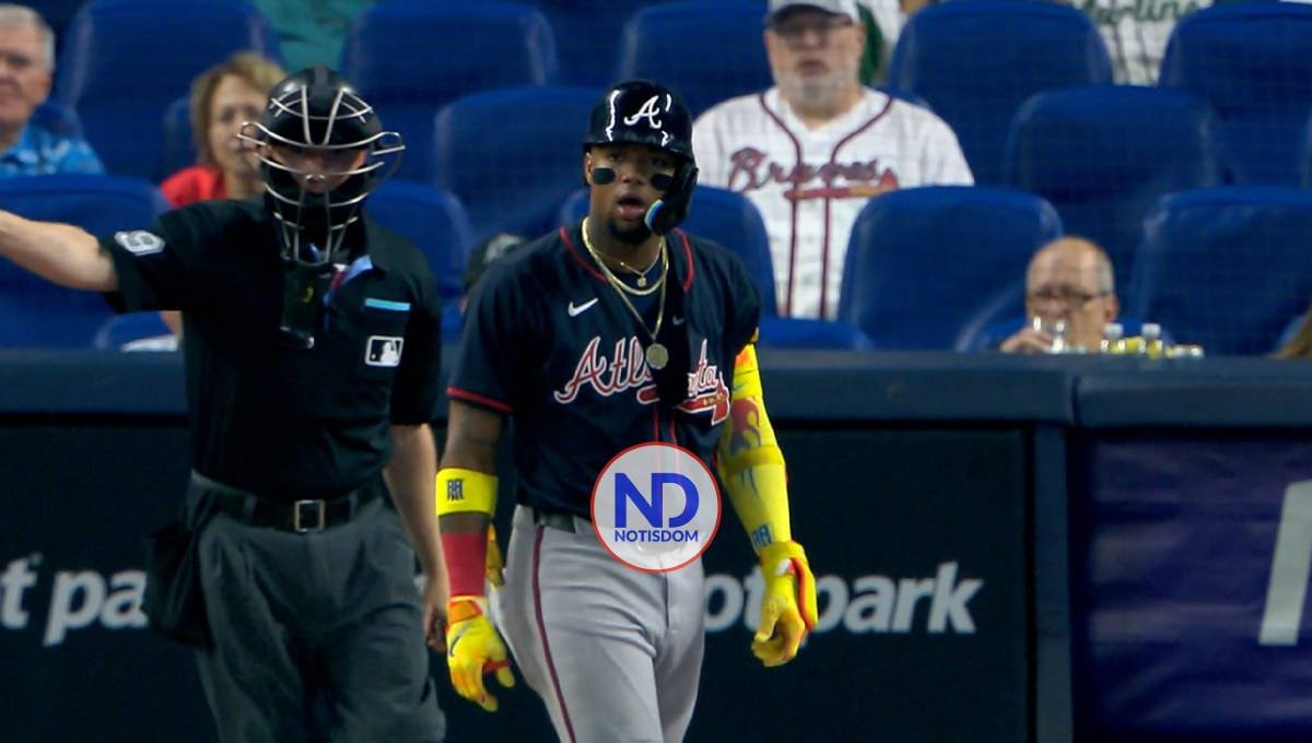 Se vacían las bancas en Bravos-Marlins tras pelotazo a Ronald Acuña
