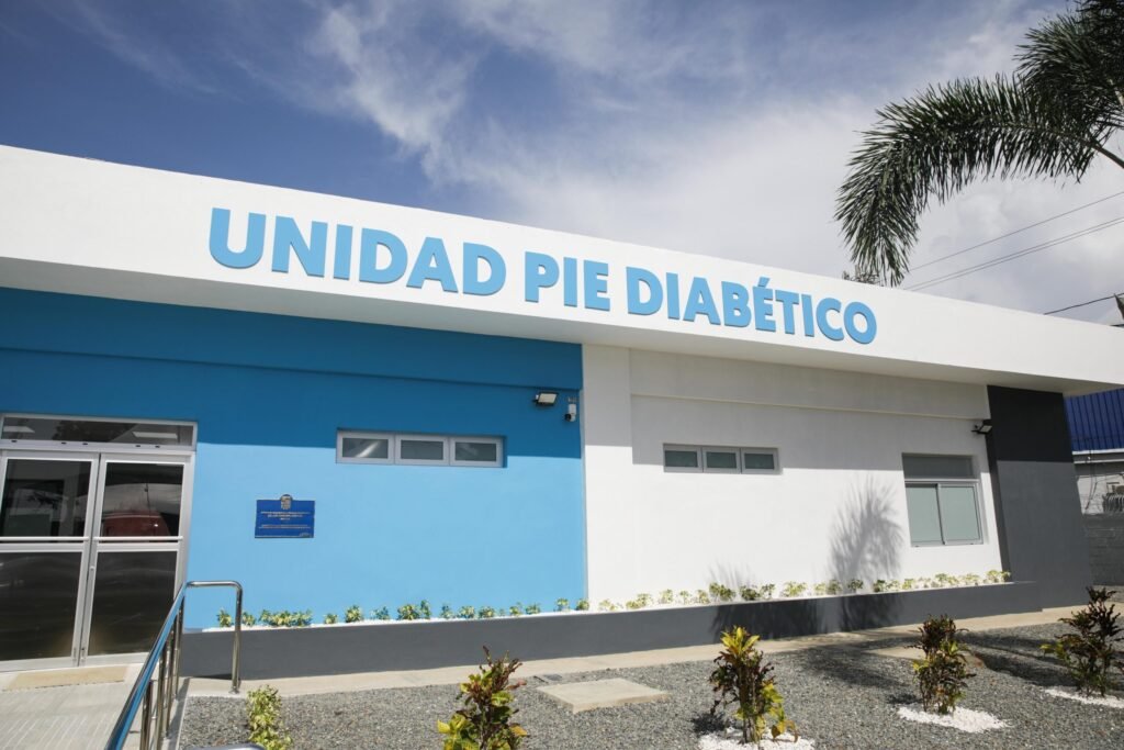 Unidad de Pie Diabetico 2 Raquel Peña entrega obras en Sánchez Ramírez y Duarte