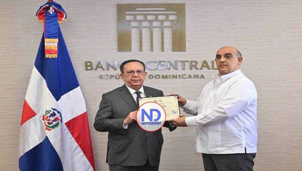 Valdez Albizu recibe reconomiento por parte de CODECO y UCSD 2 Valdez Albizu recibe reconomiento por parte de CODECO y UCSD