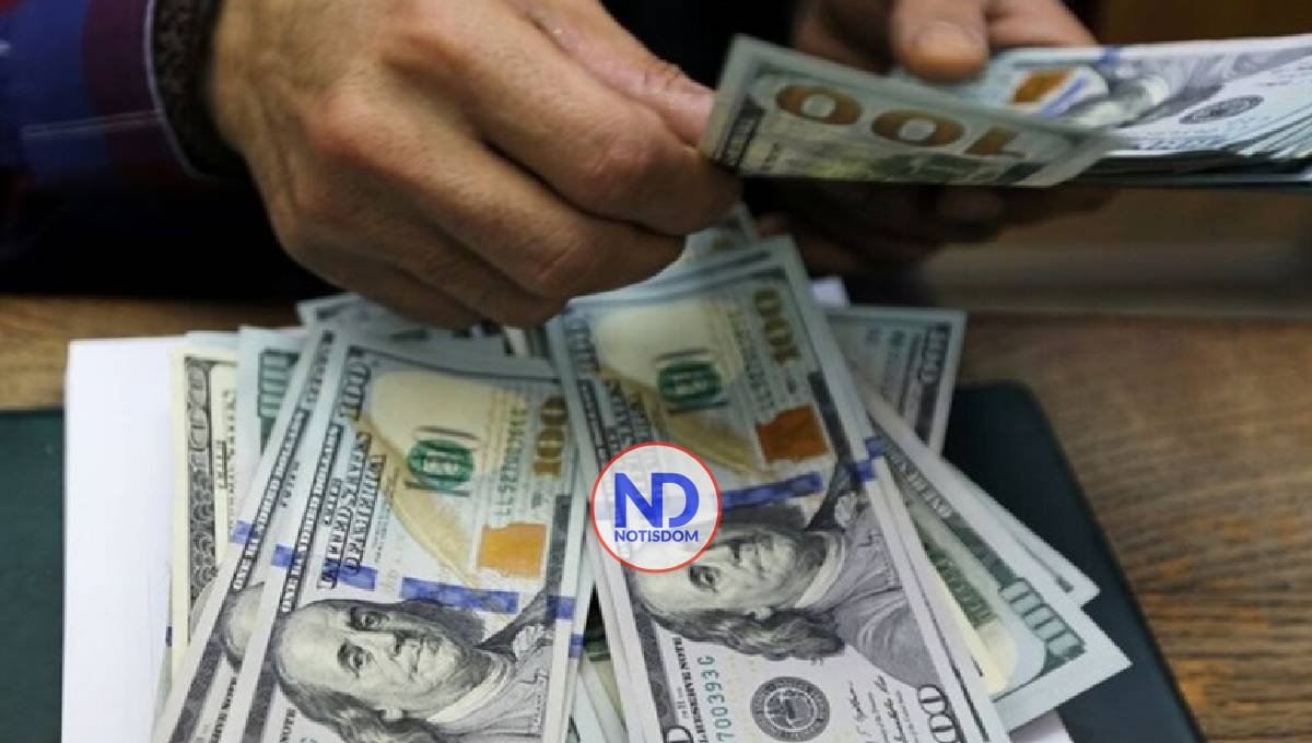 El dólar subió 13 centavos; este viernes era vendido RD$63.27