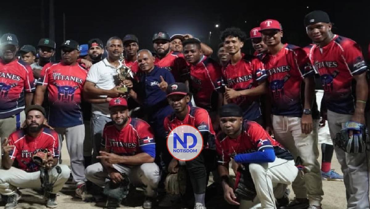 Domingo Guzmán campeón División Norte softbol del Distrito Nacional