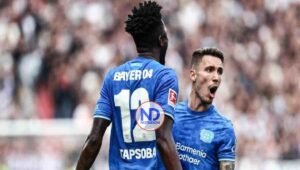 1-2. Grimaldo da aire al Leverkusen