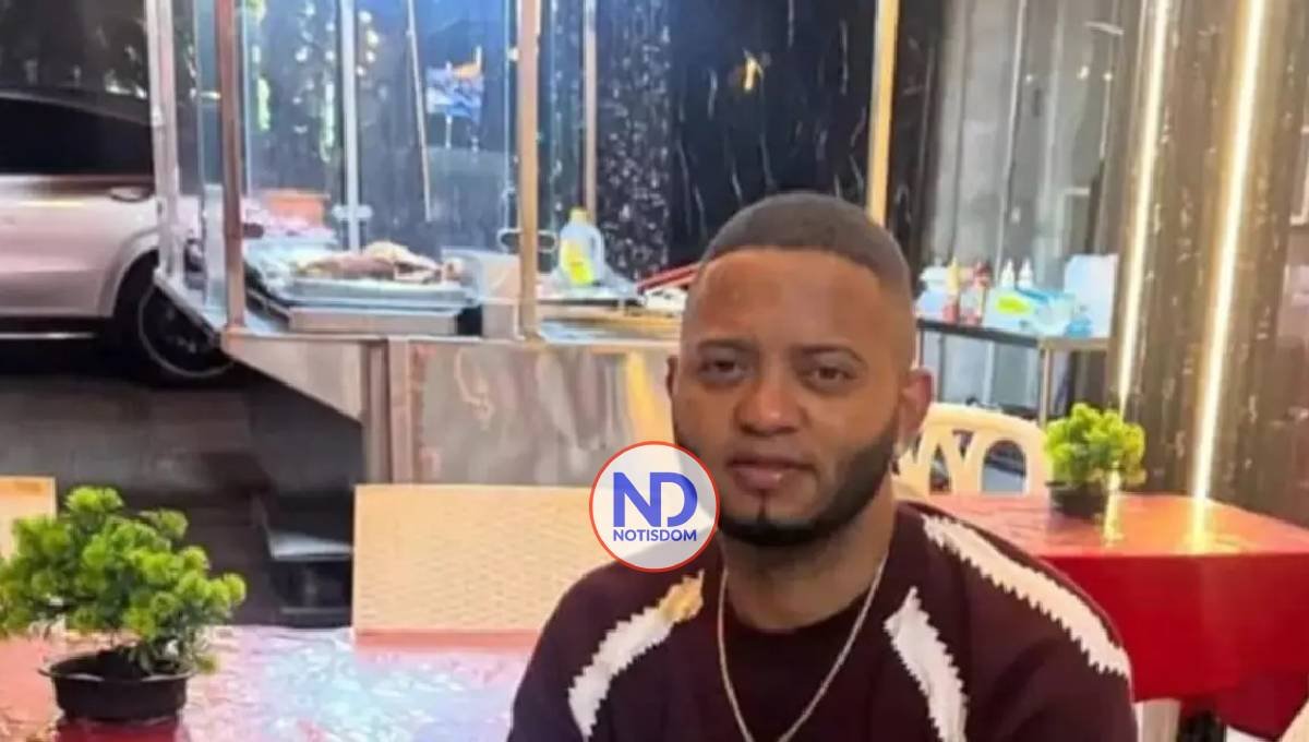 Argenis "Kódigo" ahora sí está detenido; se entregó esta noche en sede de la DNCD 2 Argenis «Kódigo» ahora sí está detenido; se entregó esta noche en sede de la DNCD