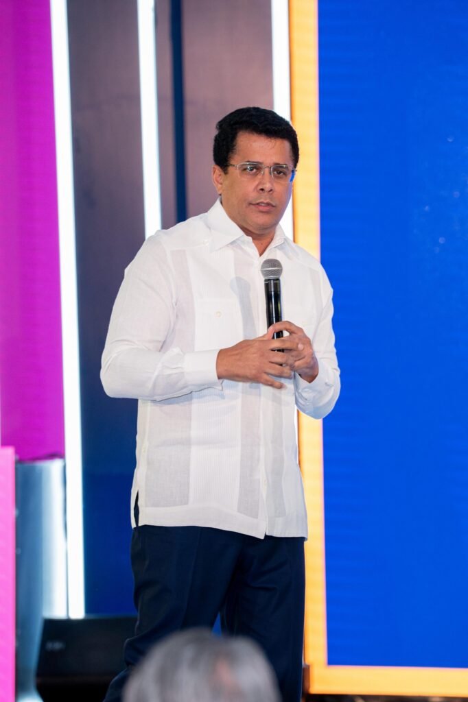 David Collado 209 Más de RD$155 mil millones del fisco nacional provienen del turismo