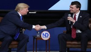 Asesinan de un disparo activista conservador Charlie Kirk; así reacciona ultraderecha de EE.UU.