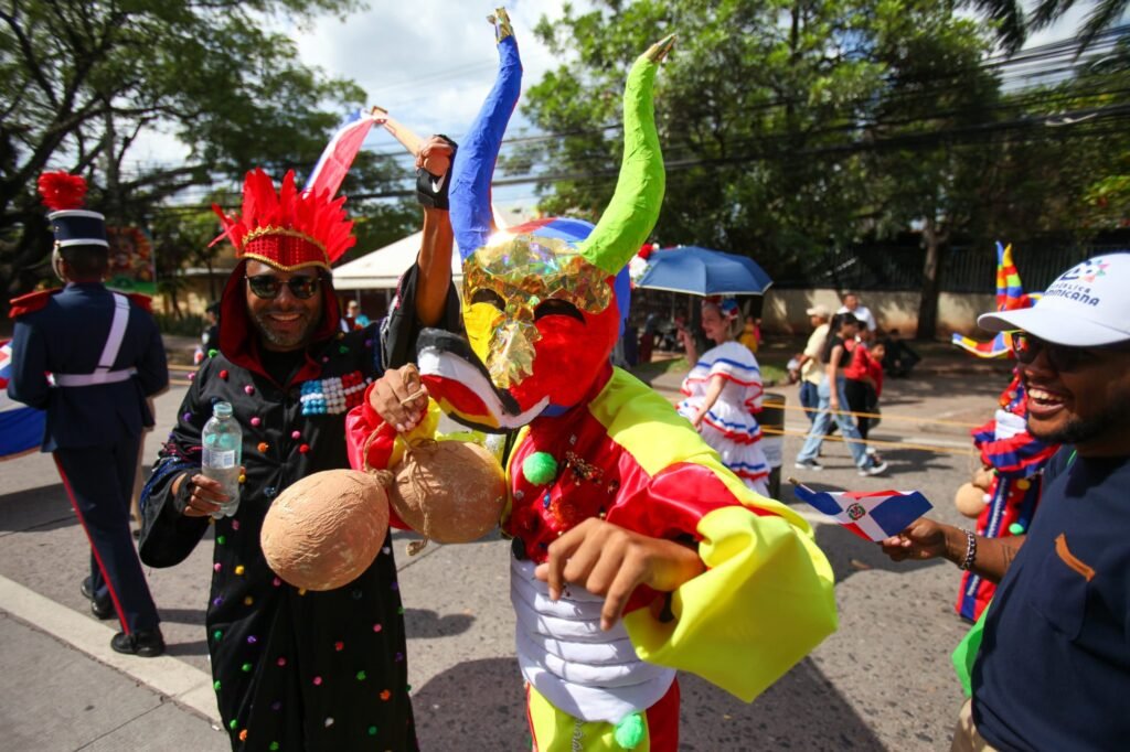 Embajada de RD en Honduras 1 República Dominicana pone a vibrar el Desfile de Carnaval Hondureño