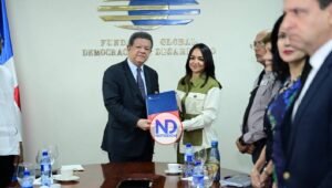 Faride y Comisión de Reforma Policial se reúnen con Leonel