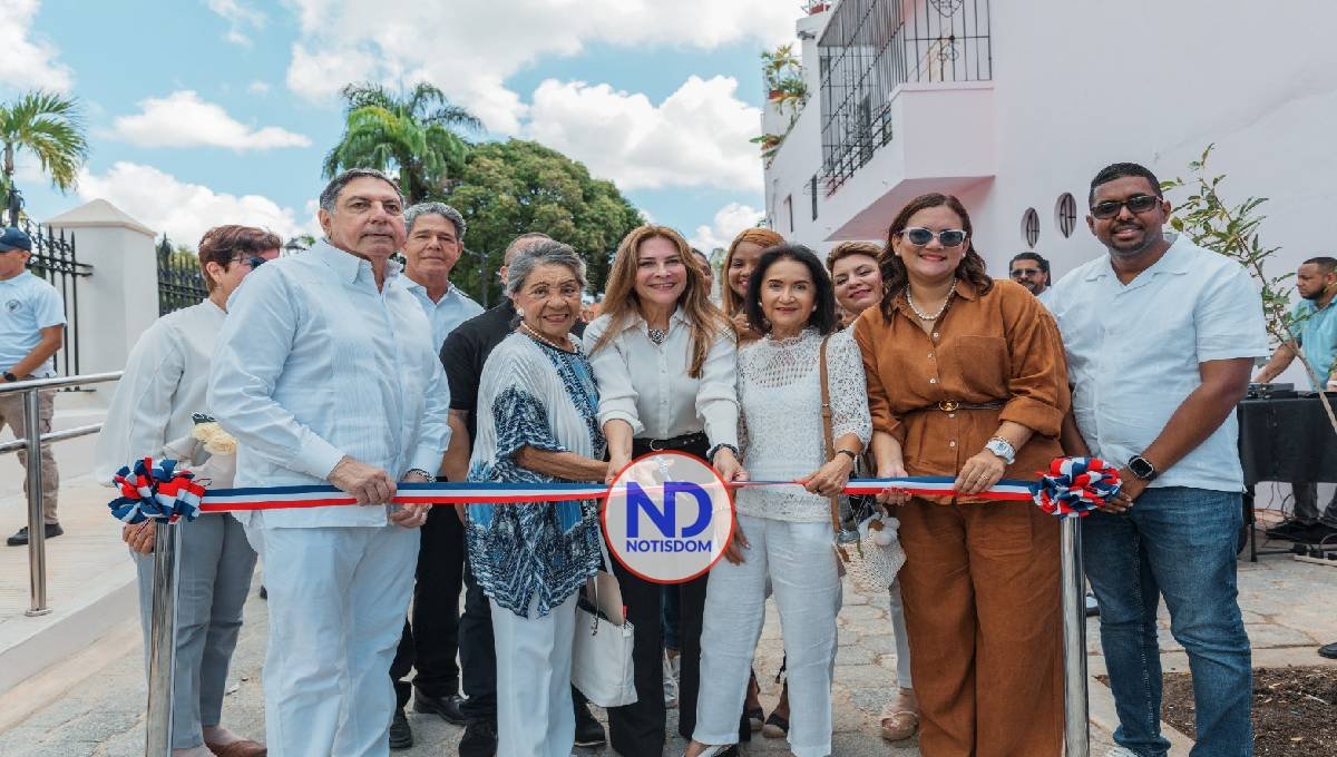 Inauguran Plaza de Memoria como parte de restauración Antiguo Cementerio Municipal SD