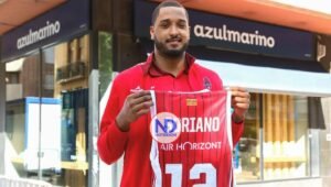 Joel Soriano ya viste la camiseta del Casademont: «Estamos fuertes»