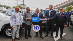 Anuncian ampliación del Sistema 911 en Pedernales durante entrega de ambulancias