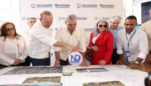 Presidente anuncia trabajos para beneficiar moradores Santiago