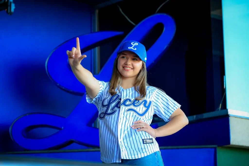 Maria Jose Armenteros Alsina 1 Licey presenta su nueva madrina para la temporada 2025-26