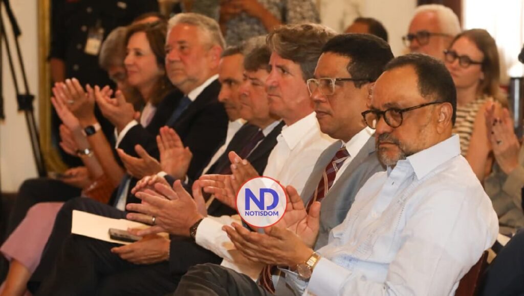 NOTISDOM FOTOS PF2025 2025 09 02T201147.124 Presidente Abinader anuncia construirán Centro de Convenciones en terrenos del Hotel Santo Domingo