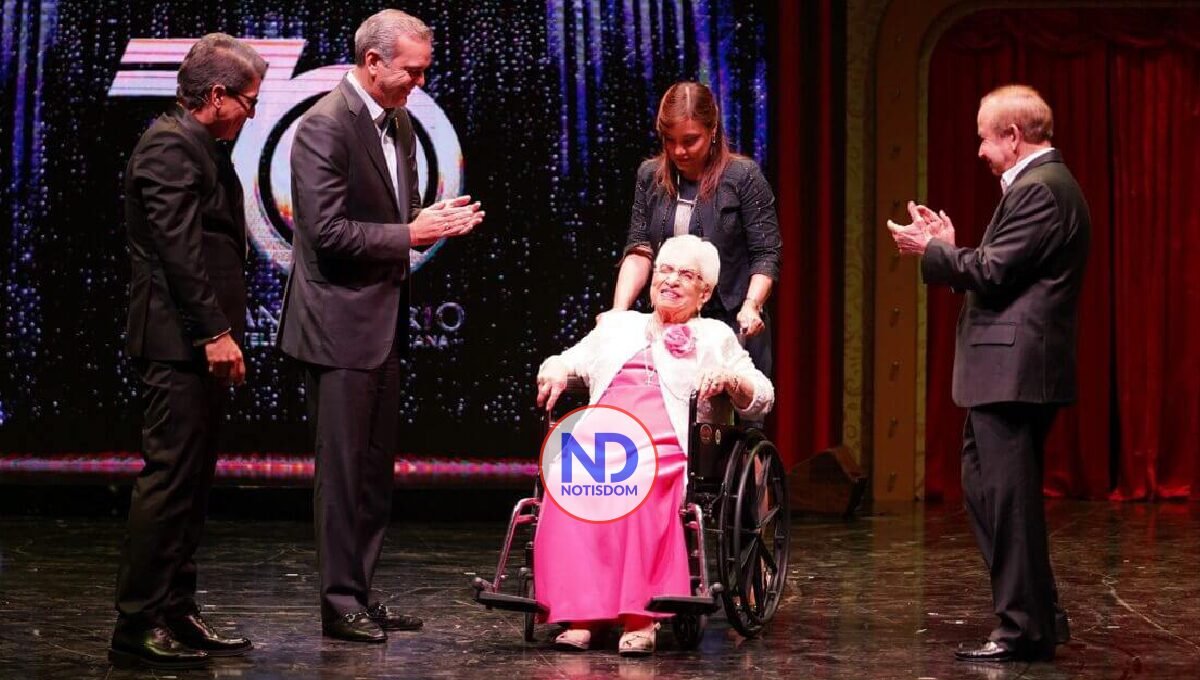 Abinader lamenta muerte de María Cristina Camilo: «Su legado honra nuestra historia»