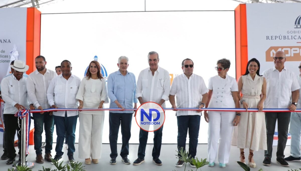 Abinader inaugura carretera Villa Elisa–Punta Rucia–La Ensenada, esperada por más de 50 años 2 Abinader inaugura carretera Villa Elisa–Punta Rucia–La Ensenada, esperada por más de 50 años