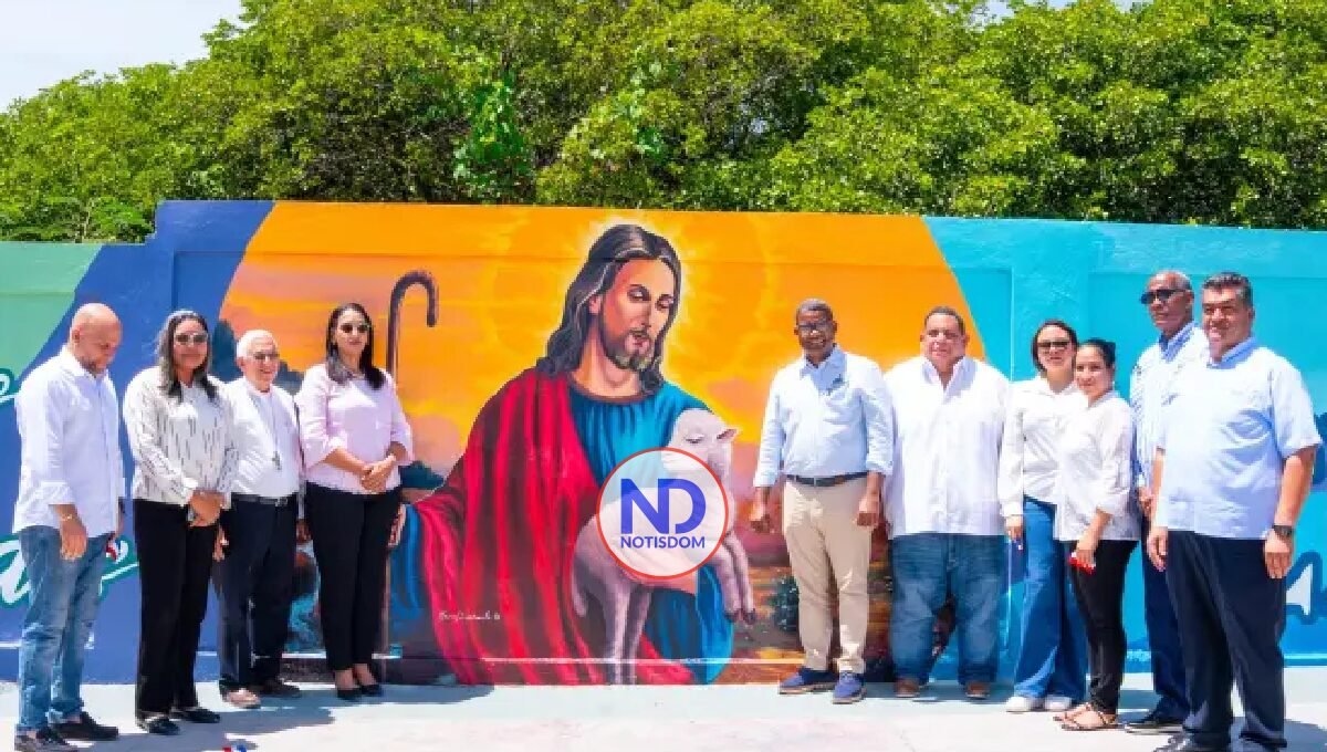 Propeep transforma a Azua con «Paseos de los Colores»: 400 metros de arte urbano, historia y fe