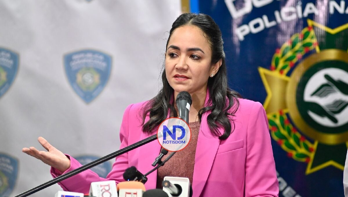 "No habrá impunidad": suspenden y someterán a policías por muerte de cinco hombres en La Barranquita 2 «No habrá impunidad»: suspenden y someterán a policías por muerte de cinco hombres en La Barranquita