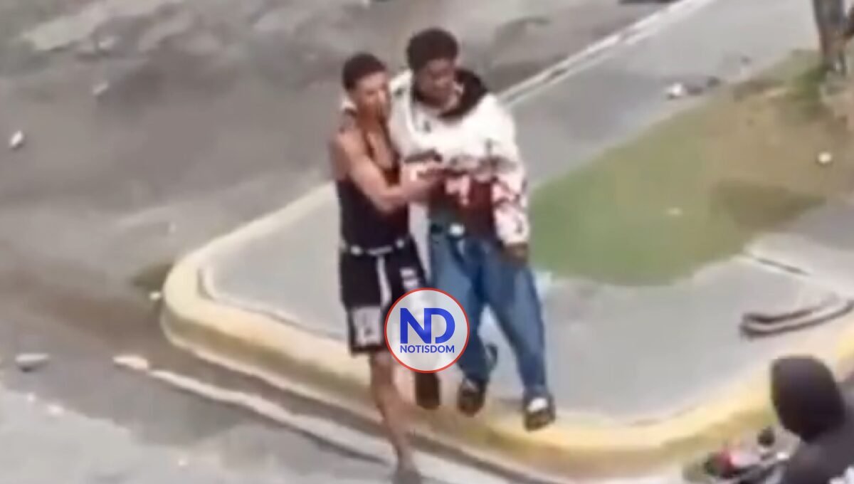 Tragedia en SDO: joven de 17 años muere apuñalado en disputa por un «vape» [Video]