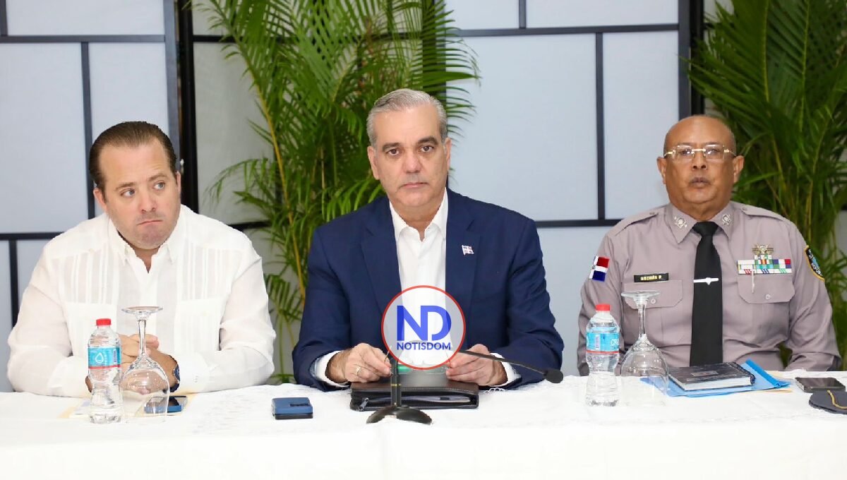 Presidente Abinader encabeza reunión de seguimiento al Plan de Seguridad Ciudadana 2 Presidente Abinader encabeza reunión de seguimiento al Plan de Seguridad Ciudadana