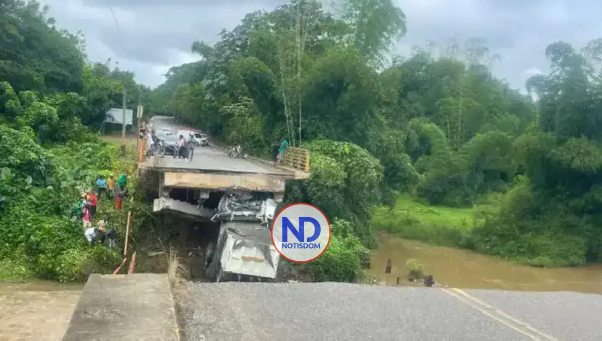 VIDEO | Colapso de puente deja incomunicadas las comunidades de Yamasá y Don Juan