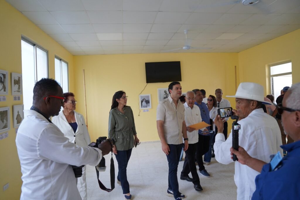 ROBERTO ANGEL 9 Ministro de Cultura inaugura Academia de la Música Típica en Puerto Plata