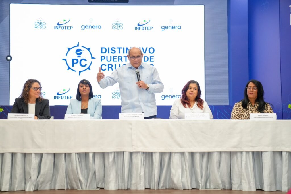 Rafael Santos Badia 6 Anuncian diplomado especializado en turismo de cruceros en Pedernales