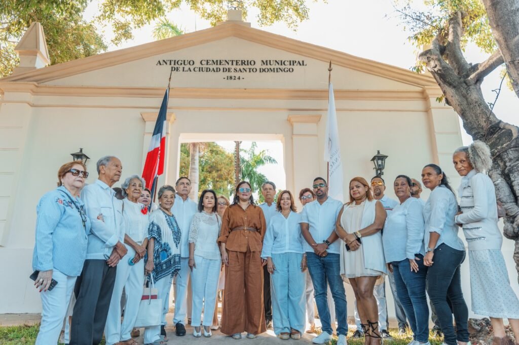 Restauracion de 100 tumbas Inauguran Plaza de Memoria como parte de restauración Antiguo Cementerio Municipal SD