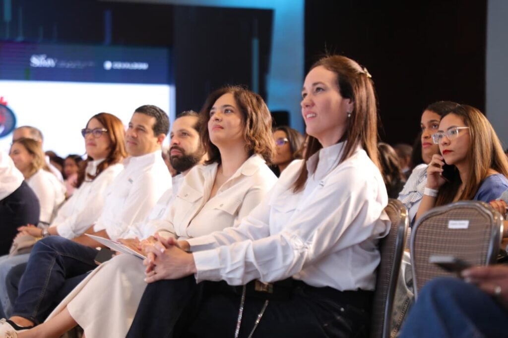 SIMV clausura «Expo Mercado de Valores 2025» con la asistencia de 3,000 personas 5 SIMV 4 SIMV clausura «Expo Mercado de Valores 2025» con la asistencia de 3,000 personas