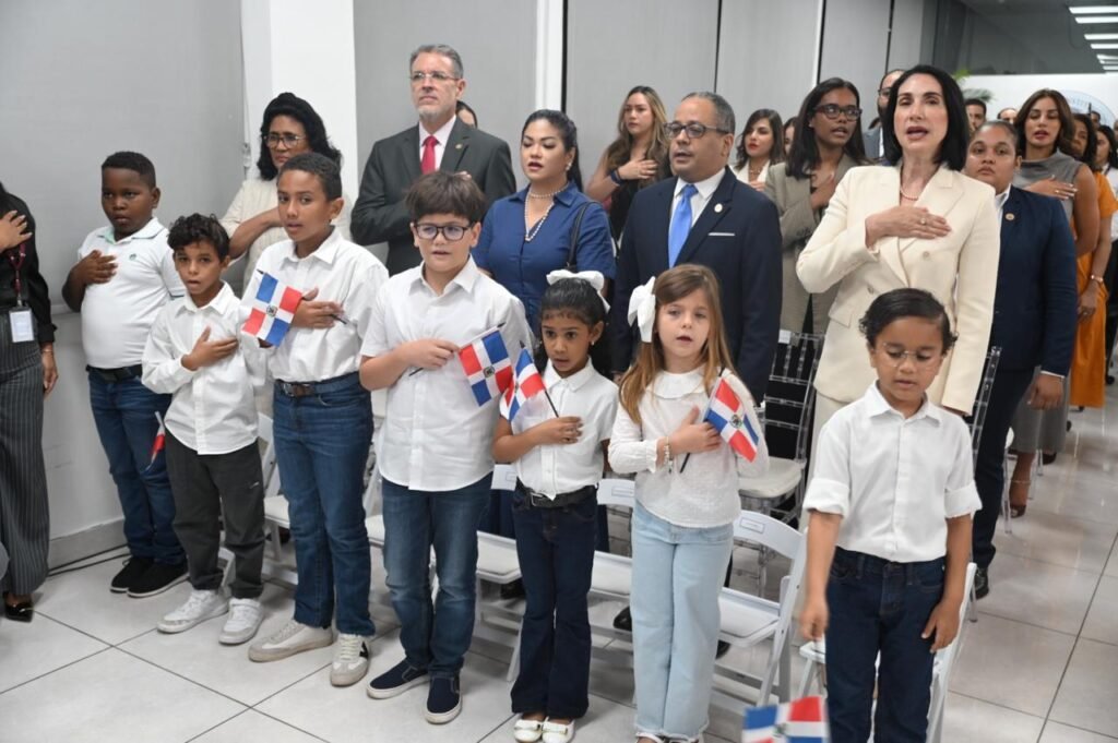 Tribunal Constitucional inaugura galería «la niñez tiene la palabra» 5 TC 2 Tribunal Constitucional inaugura galería «la niñez tiene la palabra»