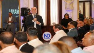 Superintendente de Bancos recomienda usar tarjetas de crédito solo como mecanismo de emergencia