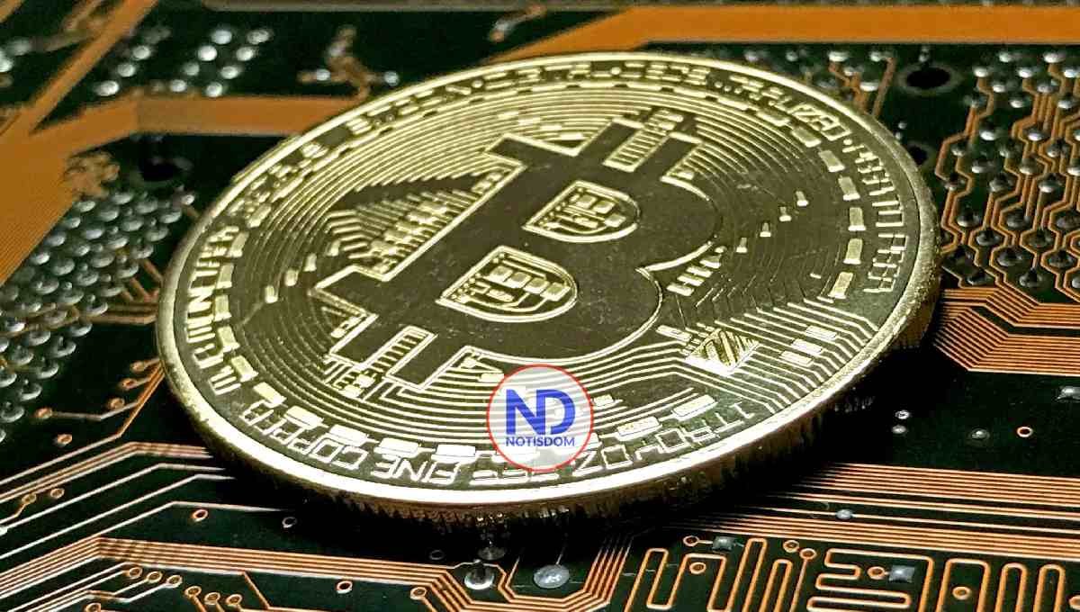 Bitcóin roza los 125,700 dólares, aunque después se desinfla