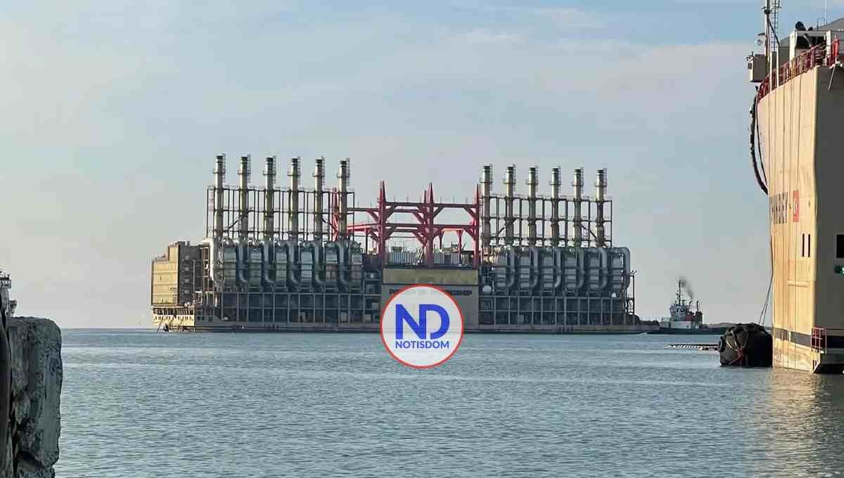 CUED sustituye barcaza para garantizar estabilidad eléctrica