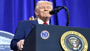 Le encantaría tercer mandato, apoya la fórmula Vance-Rubio