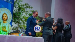 Presidente de Indotel recibe medalla al Mérito Policial por sus aportes en tecnología
