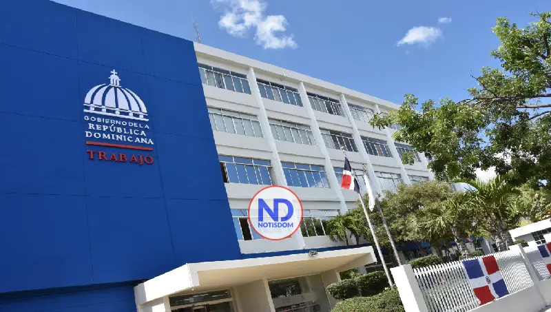 Restaurantes solo podrán operar por delivery en provincias en alerta roja por tormenta Melissa