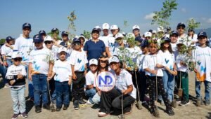 Voluntariado Banreservas siembra 1,500 caobas criollas en Navarrete durante el Mes de la Reforestación