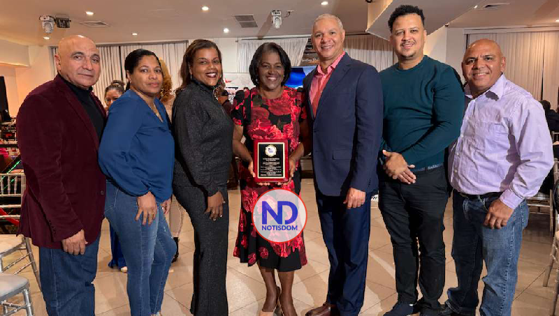 Gran Parada Dominicana del Bronx reconoce a Anna Vizcaíno y celebra la unión de la comunidad 6 NOTISDOM FOTOS PF2025 2025 10 20T141322.693 Gran Parada Dominicana del Bronx reconoce a Anna Vizcaíno y celebra la unión de la comunidad