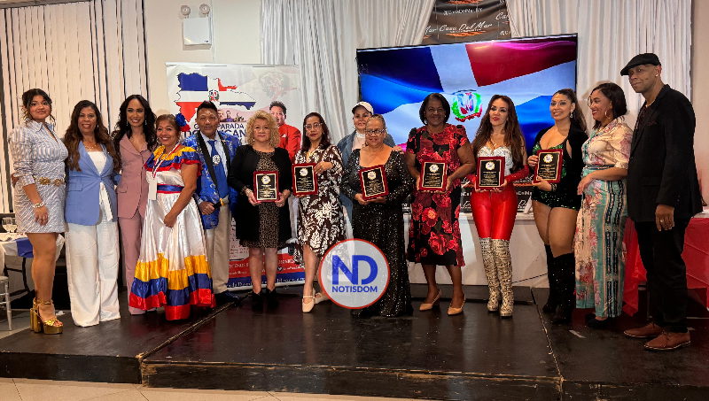 Gran Parada Dominicana del Bronx reconoce a Anna Vizcaíno y celebra la unión de la comunidad 5 NOTISDOM FOTOS PF2025 2025 10 20T141655.423 Gran Parada Dominicana del Bronx reconoce a Anna Vizcaíno y celebra la unión de la comunidad