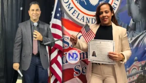 Yomary Rojas, esposa del locutor Aquiles Rojas, obtiene la ciudadanía estadounidense