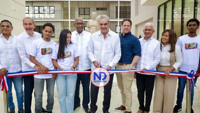 Presidente Abinader inaugura Centro UASD-Cotuí, el cuarto entregado por el Mived