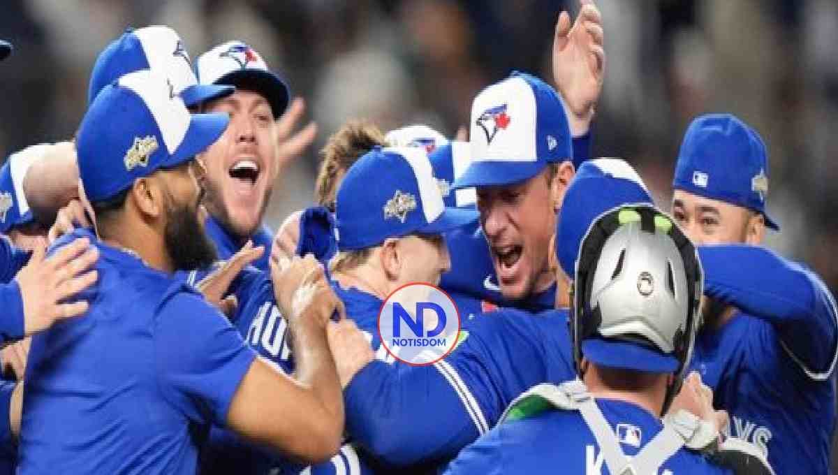 Toronto vence a los Yankees y avanza a Serie de Campeonato 2 Toronto vence a los Yankees y avanza a Serie de Campeonato
