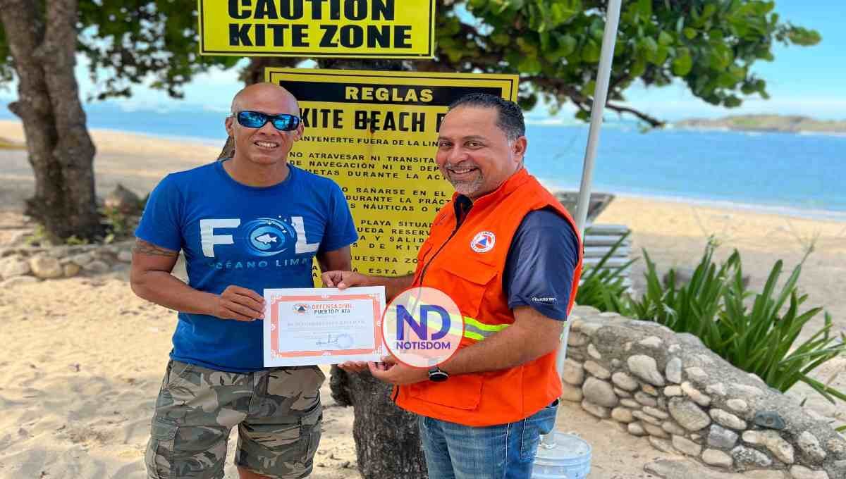 Defensa Civil reconoce a atletas de kitesurf por heroica labor de rescate en Puerto Plata 2 Defensa Civil reconoce a atletas de kitesurf por heroica labor de rescate en Puerto Plata