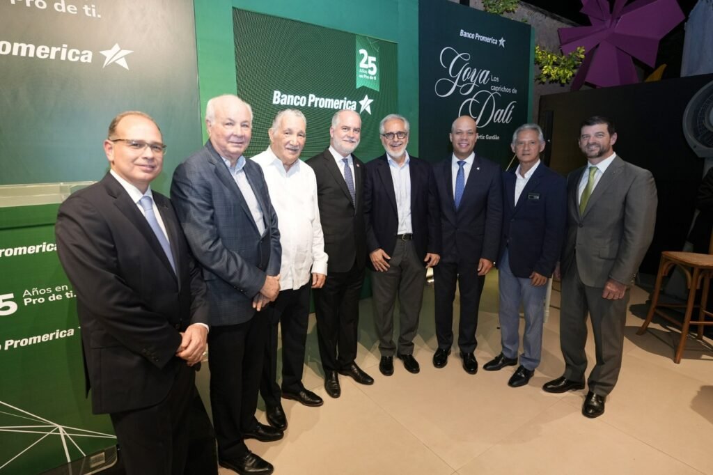 Banco Promerica RD celebra 25 años con exposición de Goya y Dalí 4 Carlos Julio Camilo 1 Banco Promerica RD celebra 25 años con exposición de Goya y Dalí