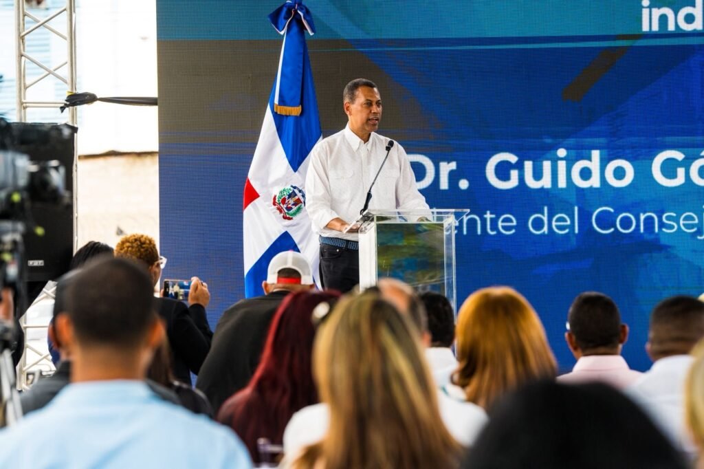 Guido Gomez Mazara 5 Indotel y Hacienda digitalizan cobros en el mercado fronterizo de Dajabón